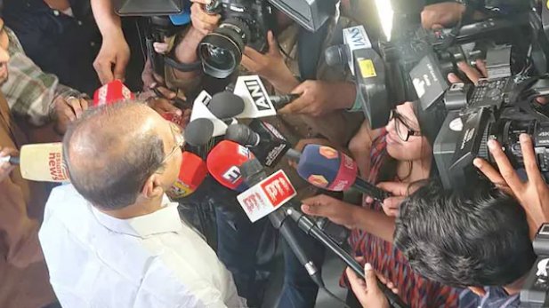 Kerala CM Race Intensifies: Senior Congress Leaders Camp in Delhi for High-Stakes Meetings